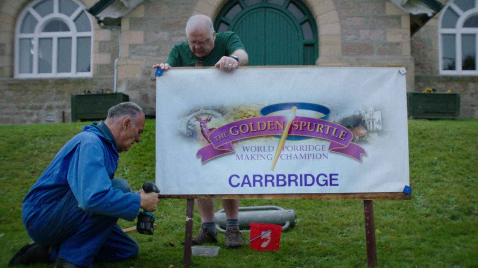 The Golden Spurtle wereldkampioenschap haverpap maken