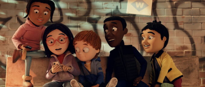 In deze hartverwarmende stop motion film ontdekken ze, met hulp van nieuwe vrienden, dat ze ook in het echte leven helden kunnen zijn.